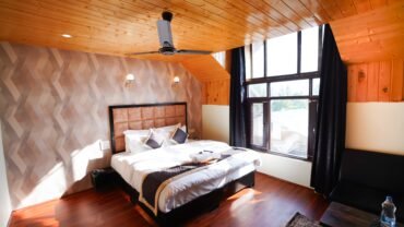 Best Hotel In Srinagar